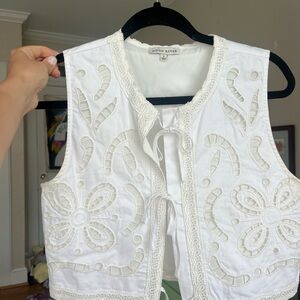 Moon River White Embroidered Eyelet Tie-Front Camisole